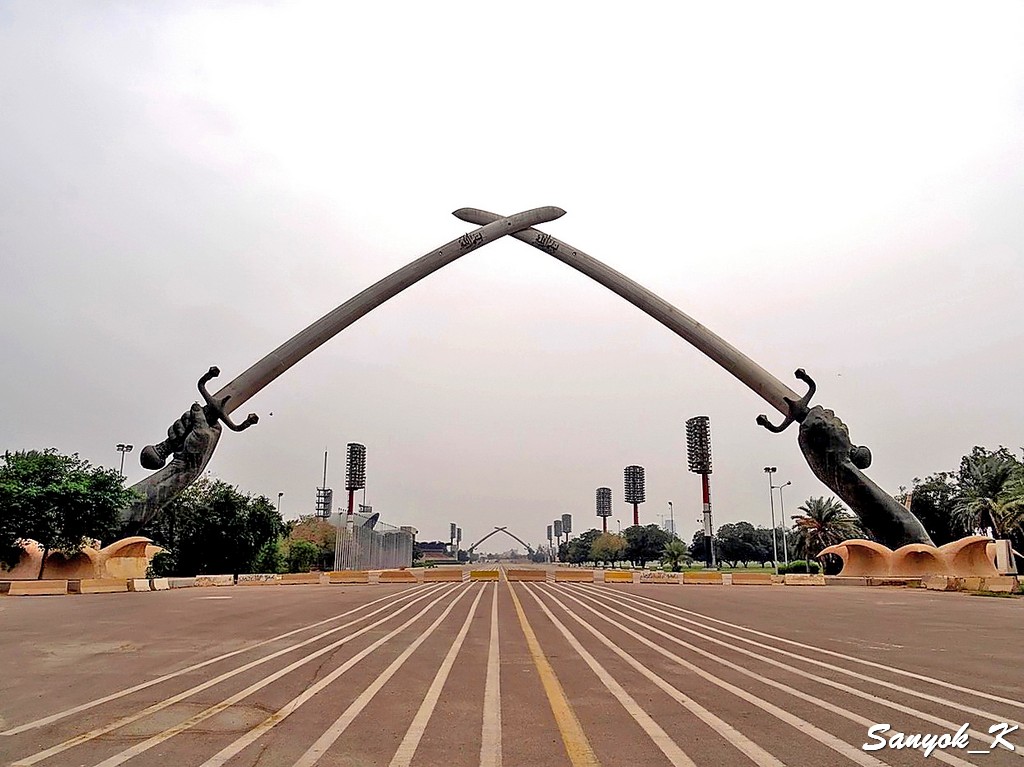 201 Baghdad Green zone Swords of Qadisiyah Victory Arch Багдад Мечи Кадисии Арка Победы