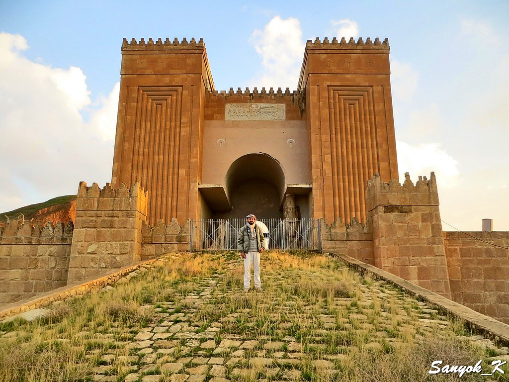603 Mosul Nineveh Nergal gate Мосул Ниневия Ворота Нергал 2012