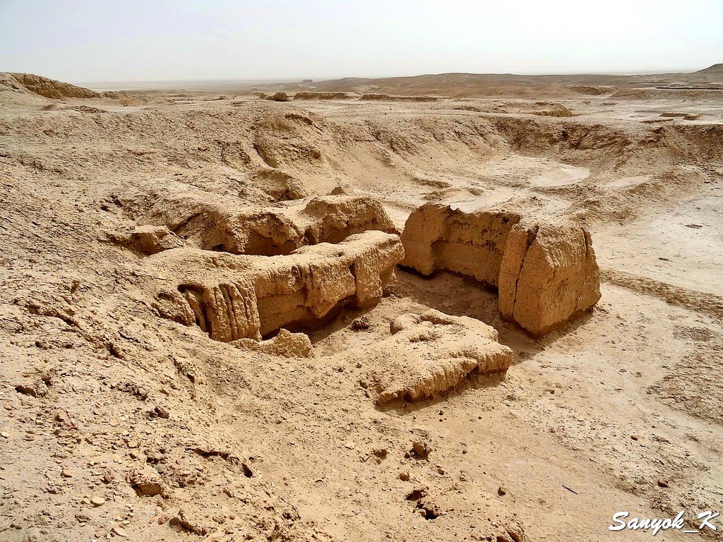 6 Samawah Warka Uruk Excavations near Ziggurat Cамава Варка Урук Раскопки