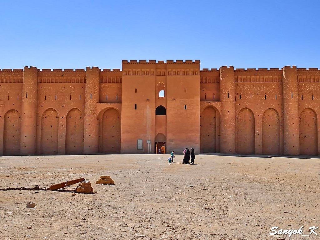 605 Karbala Al Ukhaidir Fortress Кербела Дворец аббасидов в Ухайдире