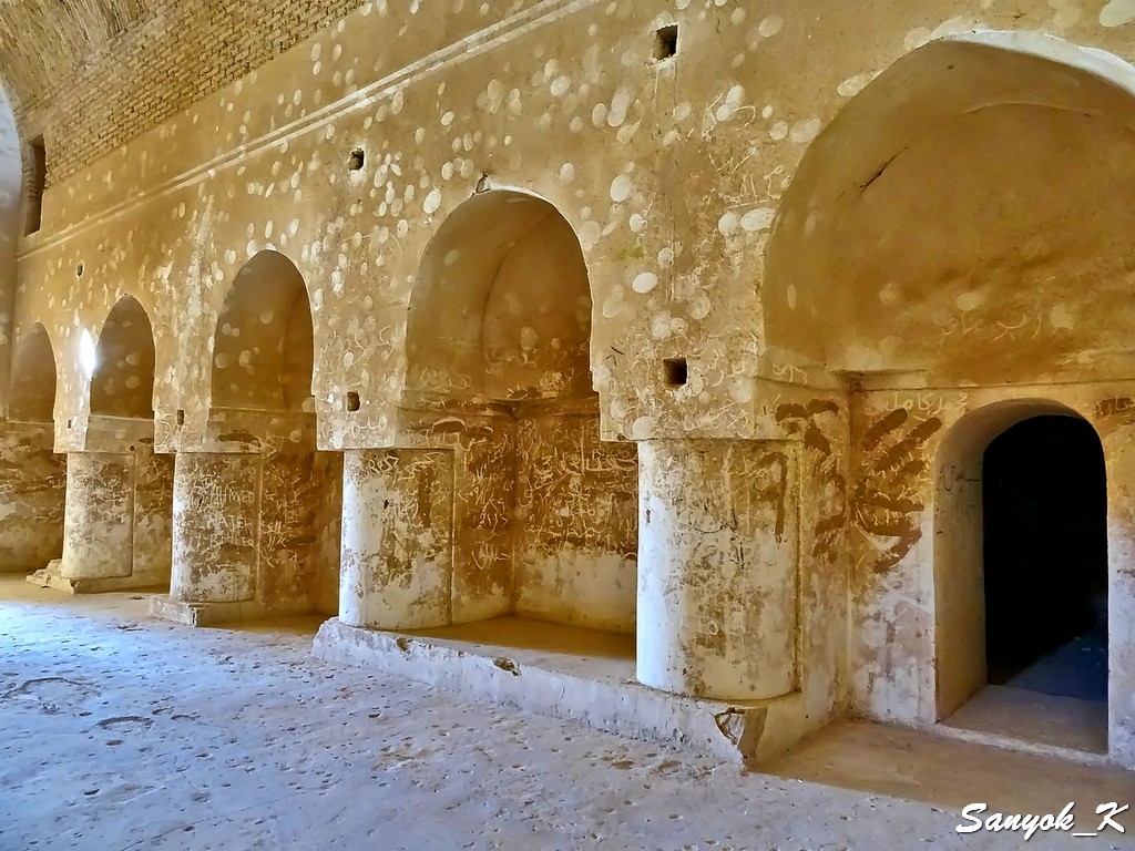 614 Karbala Al Ukhaidir Fortress Кербела Дворец аббасидов в Ухайдире