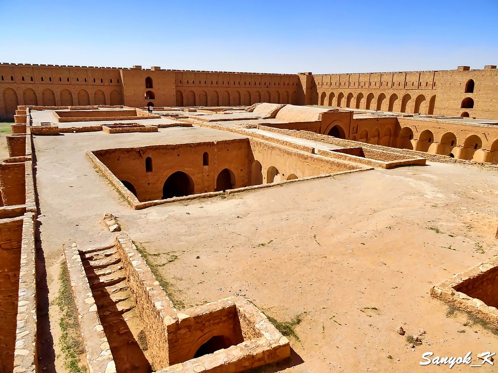 630 Karbala Al Ukhaidir Fortress Кербела Дворец аббасидов в Ухайдире