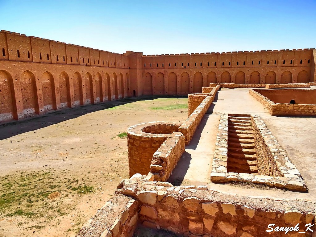 632 Karbala Al Ukhaidir Fortress Кербела Дворец аббасидов в Ухайдире
